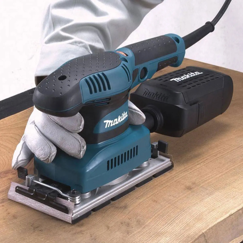 Вибрационная шлифовальная машина Makita BO3711