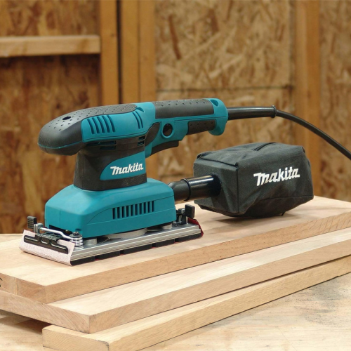 Вибрационная шлифовальная машина Makita BO3711