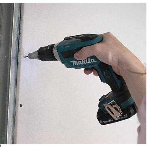 Аккумуляторный шуруповерт для гипсокартона Makita DFS452Z