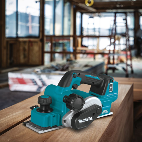 Аккумуляторный рубанок + AWS Makita DKP181ZU (без аккумулятора)