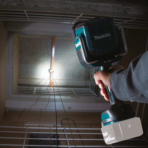 Акумуляторний ліхтар-прожектор Makita DML812
