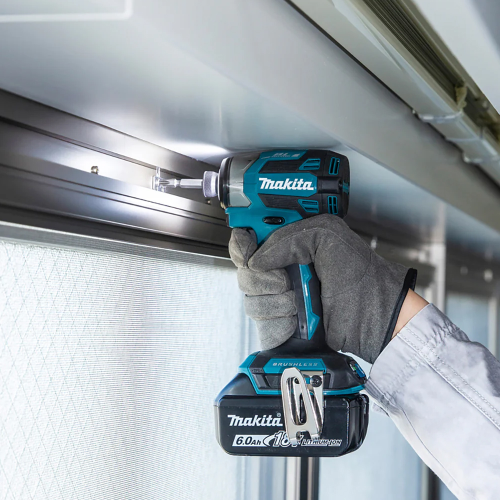 Аккумуляторный ударный шуруповерт LXT Makita DTD173RTJ
