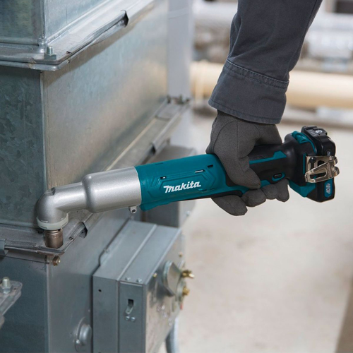 Аккумуляторный ударный угловой шуруповерт Makita DTL061Z