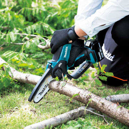 Аккумуляторная цепная пила Makita DUC150Z (без аккумулятора)