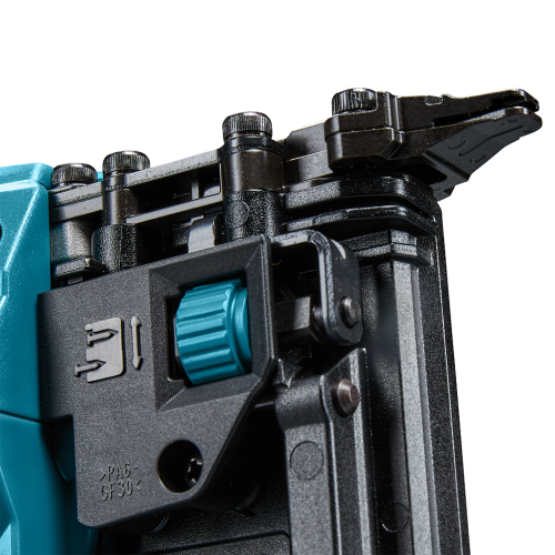 Аккумуляторный гвоздезабивной пистолет XGT Makita FN001GZ (без аккумулятора)