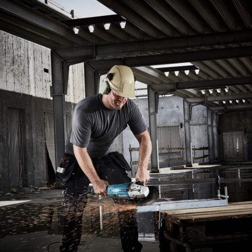 Кутова шліфувальна машина Makita GA9020RF