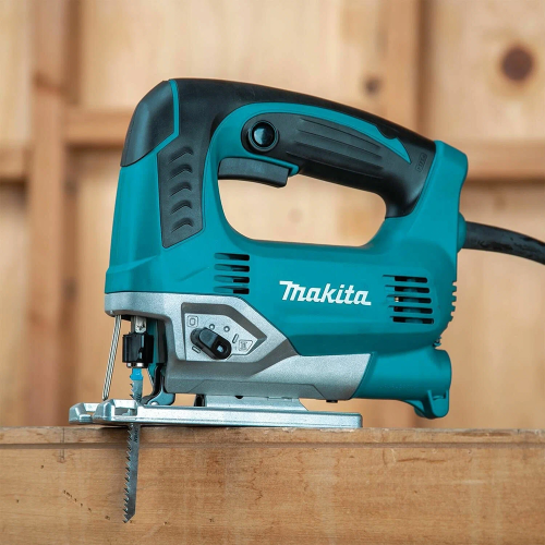 Лобзик Makita JV0600K