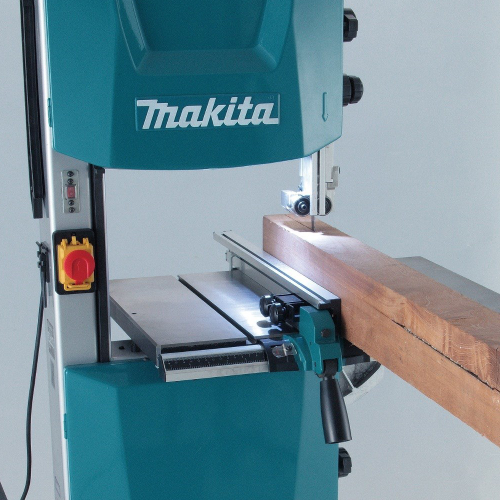 Ленточная пила Makita LB1200F