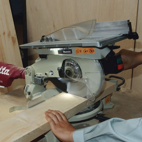 Торцовочная / циркулярная пила Makita LH1040
