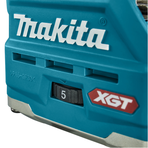 Аккумуляторный фрезер XGT Makita RT001GM210