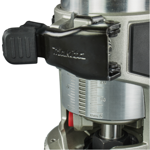 Аккумуляторный фрезер XGT Makita RT001GM210