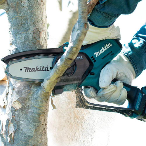 Аккумуляторная цепная пила Makita UC100DZ (без аккумулятора)